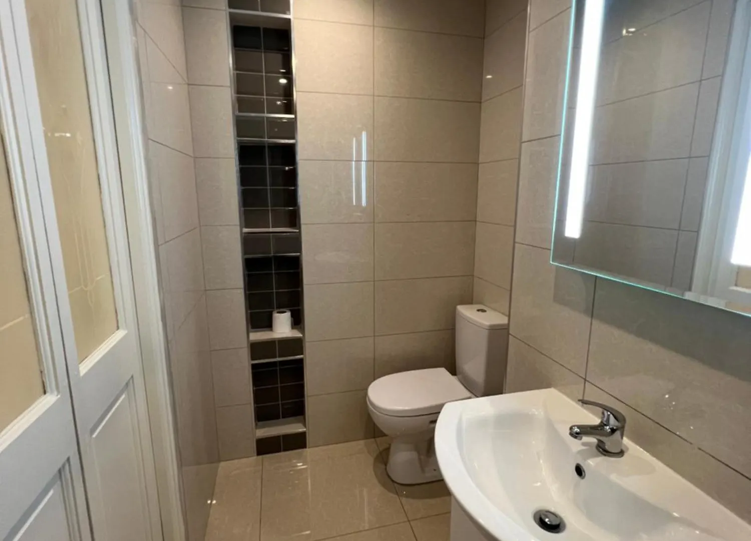 Lovely Dublin Home - Just 15 Mins To City Centre 0*,
